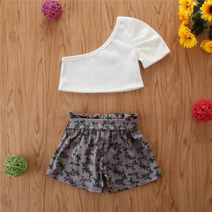 Toddler Girls Diagonal Off-Shoulder Top and Printed Tie Shorts