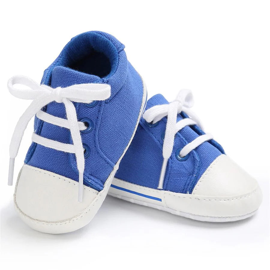 Unisex Canvas Lace Up Solid Sneakers