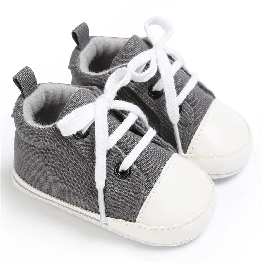 Unisex Canvas Lace Up Solid Sneakers